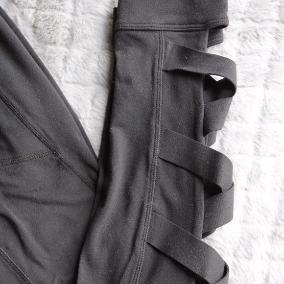 Athleta Women's Black High Rise Cutout Leggings ~S~ 383487-00 - Picture 10 of 13